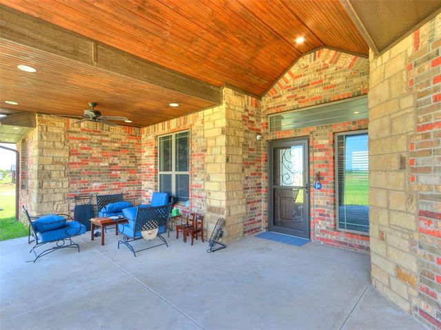 1330 E Silver City Road, Tuttle, OK 73089