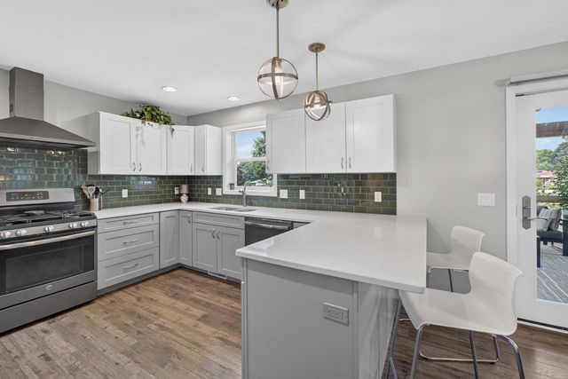 716 Holy Cross Way, Madison, WI 53704