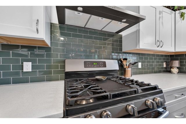 716 Holy Cross Way, Madison, WI 53704