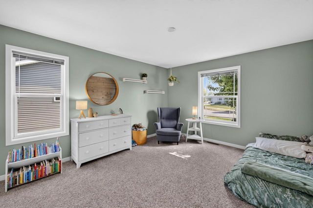 716 Holy Cross Way, Madison, WI 53704