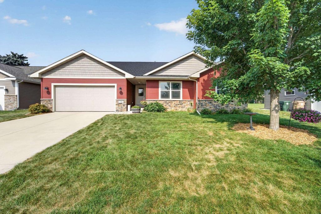 716 Holy Cross Way, Madison, WI 53704