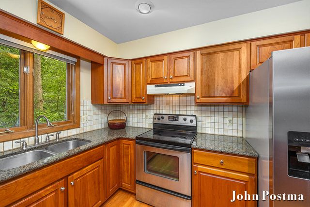 2200 Northridge Drive NE, Grand Rapids, MI 49525