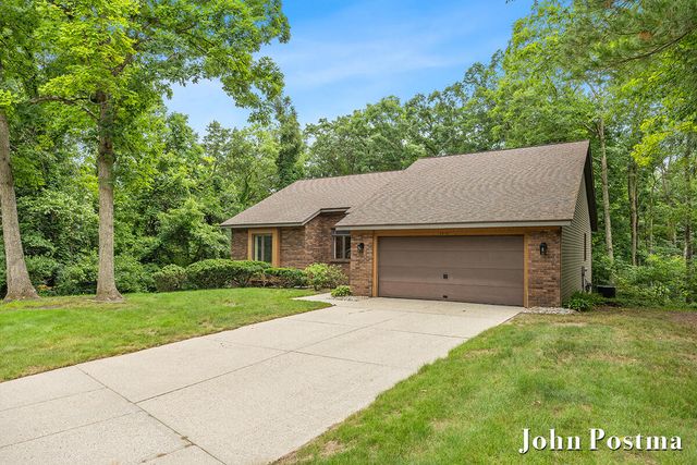 2200 Northridge Drive NE, Grand Rapids, MI 49525