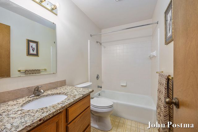 2200 Northridge Drive NE, Grand Rapids, MI 49525