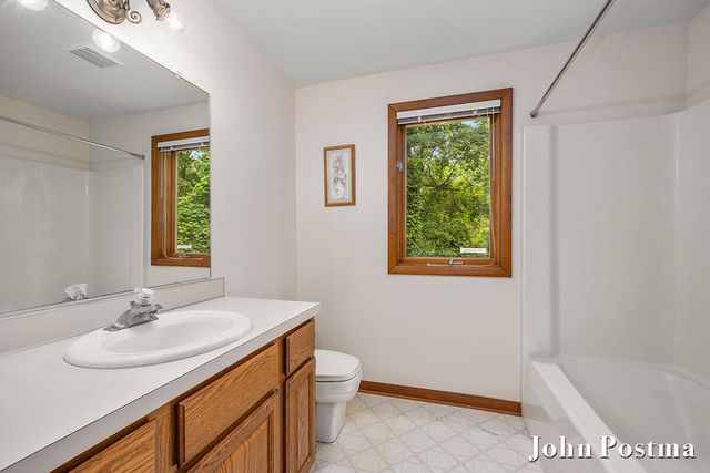 2200 Northridge Drive NE, Grand Rapids, MI 49525