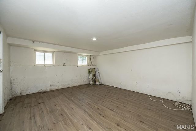 211 Weiss Avenue, St Louis, MO 63125