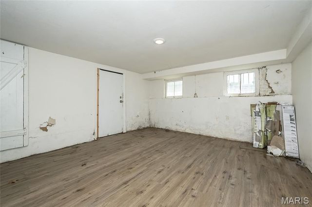 211 Weiss Avenue, St Louis, MO 63125