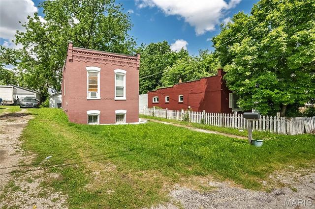 211 Weiss Avenue, St Louis, MO 63125
