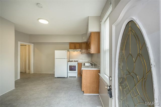 211 Weiss Avenue, St Louis, MO 63125