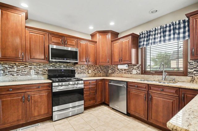 30081 Quail Pointe Drive, Granger, IN 46530