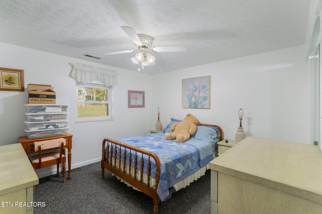 668 Raccoon Valley Rd, Maynardville, TN 37807