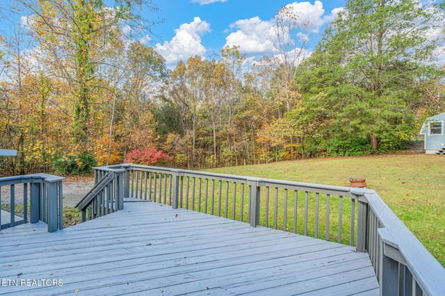 668 Raccoon Valley Rd, Maynardville, TN 37807
