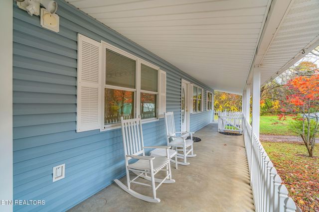 668 Raccoon Valley Rd, Maynardville, TN 37807