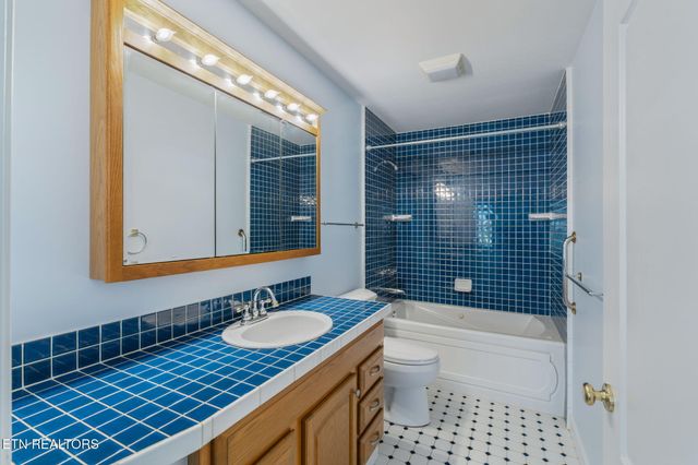 668 Raccoon Valley Rd, Maynardville, TN 37807