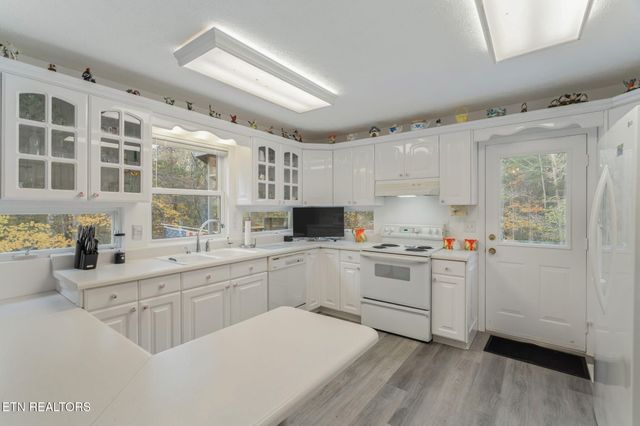 668 Raccoon Valley Rd, Maynardville, TN 37807