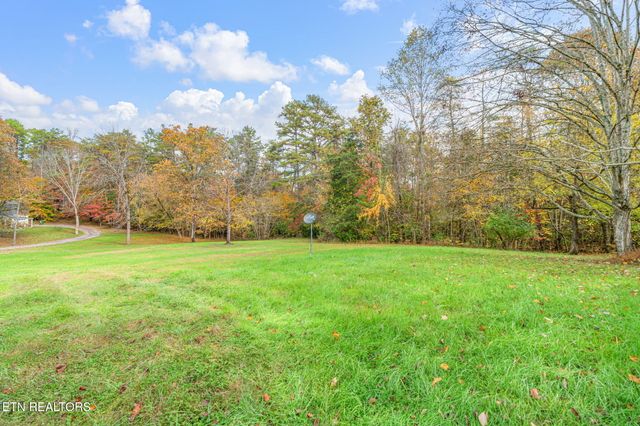 668 Raccoon Valley Rd, Maynardville, TN 37807