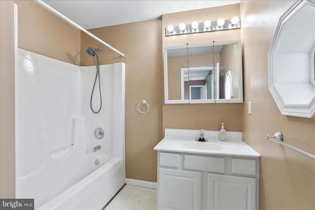 66 TRIBAL CT, Hedgesville, WV 25427