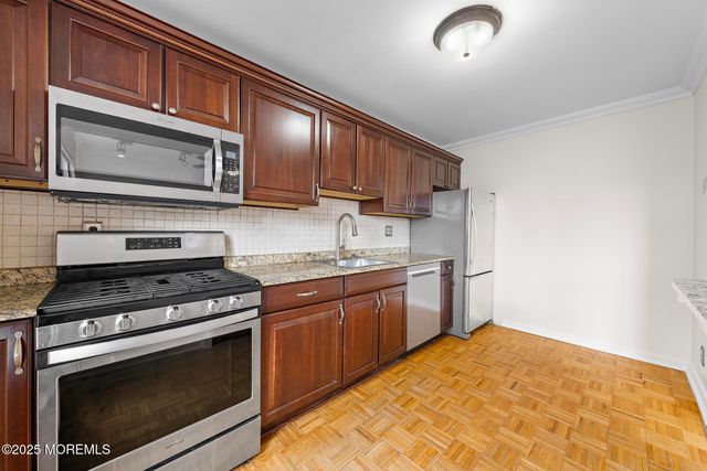 283 Spring Street 1C, Red Bank, NJ 07701