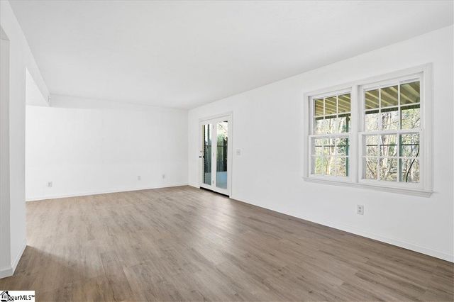 41 Summercreek Drive, Spartanburg, SC 29307