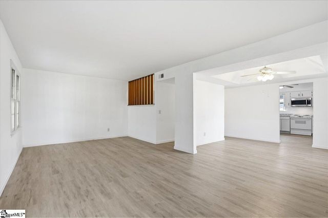 41 Summercreek Drive, Spartanburg, SC 29307