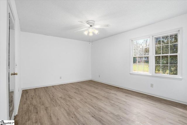 41 Summercreek Drive, Spartanburg, SC 29307