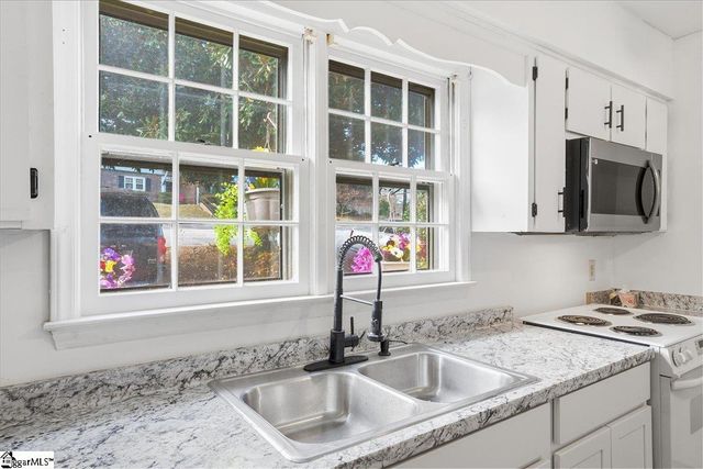 41 Summercreek Drive, Spartanburg, SC 29307