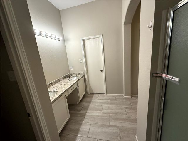 1306 Webb Ferrell Road S, Arlington, TX 76002