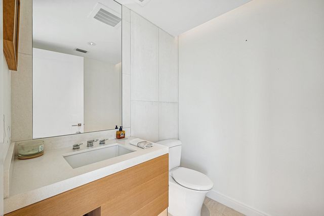 3550 S Ocean Boulevard 5e, South Palm Beach, FL 33480