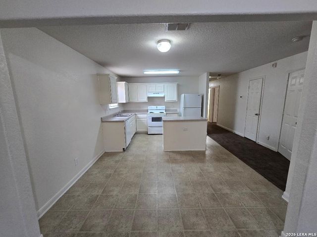 11207 COUNTRY CANYON, San Antonio, TX 78252