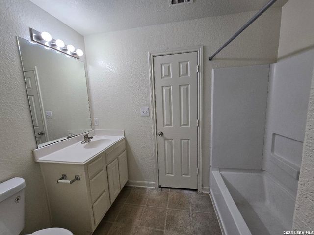 11207 COUNTRY CANYON, San Antonio, TX 78252