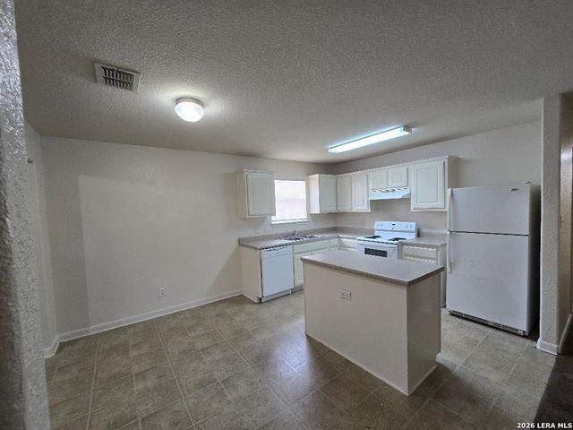 11207 COUNTRY CANYON, San Antonio, TX 78252