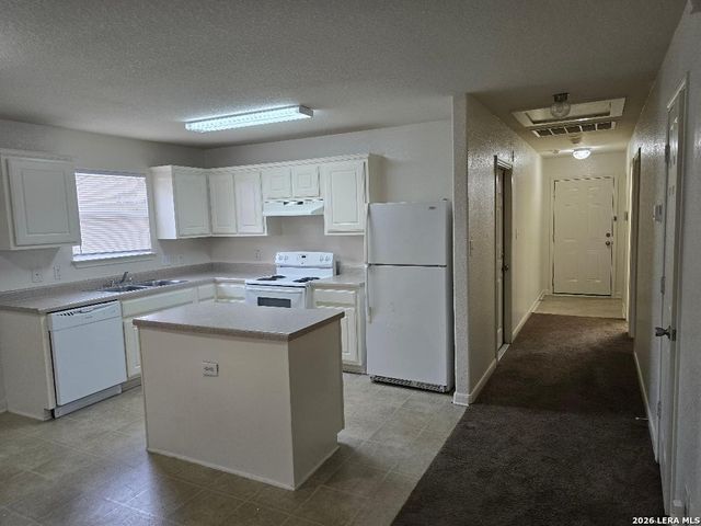 11207 COUNTRY CANYON, San Antonio, TX 78252