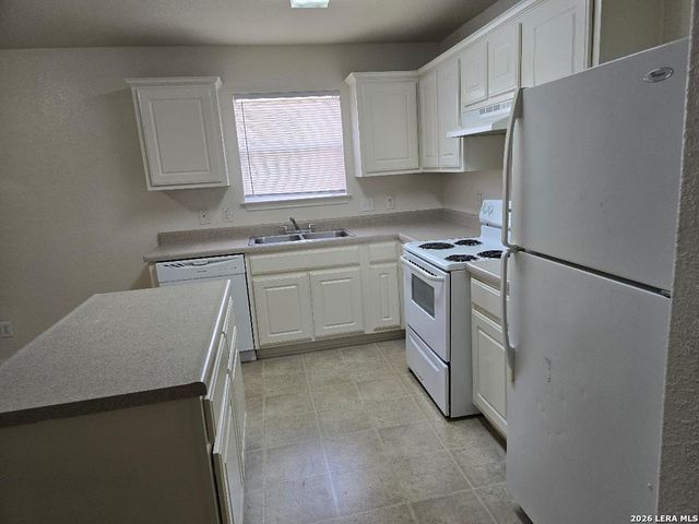 11207 COUNTRY CANYON, San Antonio, TX 78252