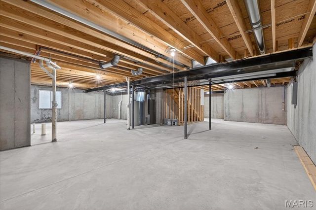 10 Wild Ridge Manor Court, Florissant, MO 63033