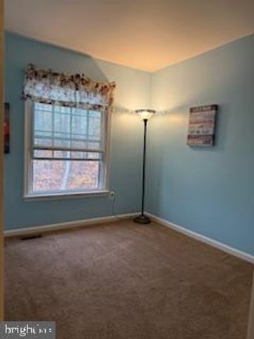 11598 OVERLEIGH DR, Woodbridge, VA 22192