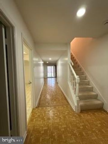 11598 OVERLEIGH DR, Woodbridge, VA 22192