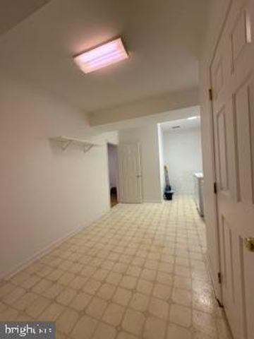 11598 OVERLEIGH DR, Woodbridge, VA 22192