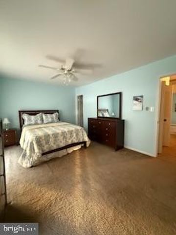 11598 OVERLEIGH DR, Woodbridge, VA 22192