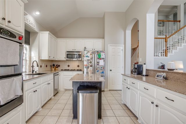 5366 Desert Falls Drive, Fort Worth, TX 76137