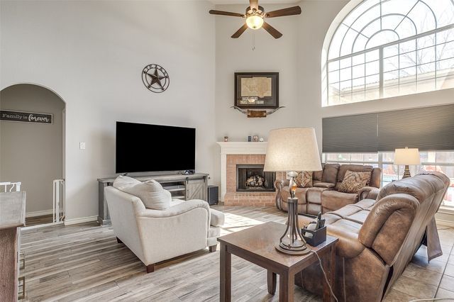 5366 Desert Falls Drive, Fort Worth, TX 76137