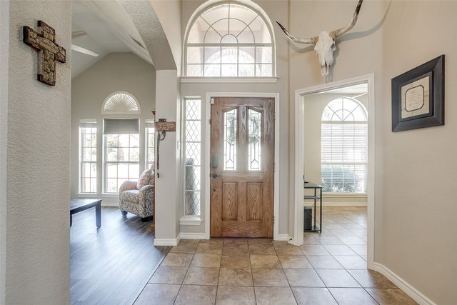 5366 Desert Falls Drive, Fort Worth, TX 76137