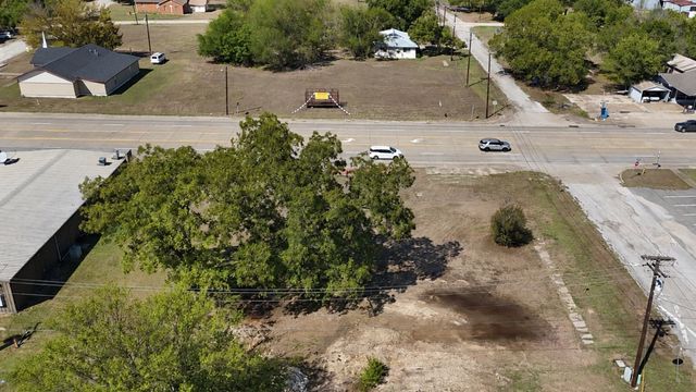 305 NW 2nd Street, Kerens, TX 75144