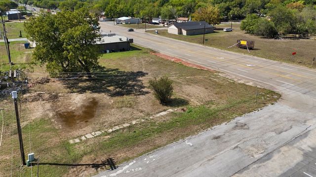 305 NW 2nd Street, Kerens, TX 75144
