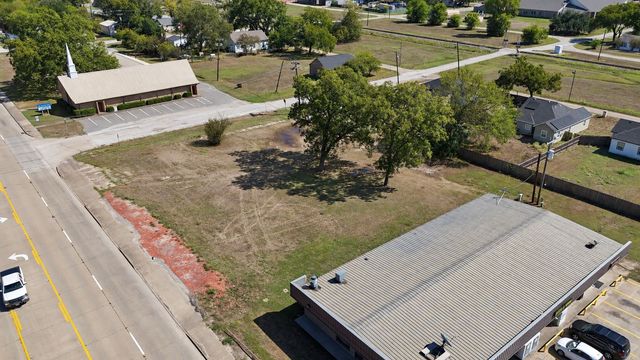 305 NW 2nd Street, Kerens, TX 75144