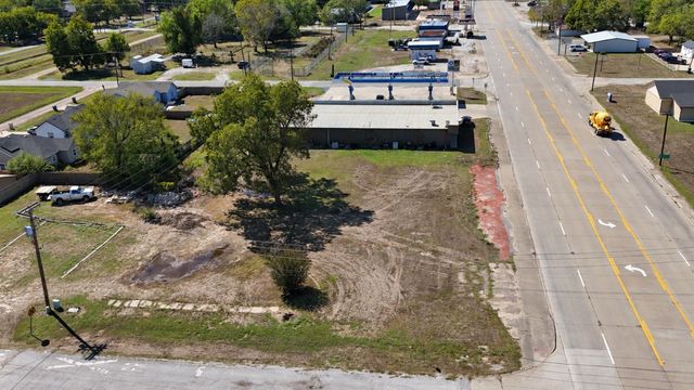 305 NW 2nd Street, Kerens, TX 75144