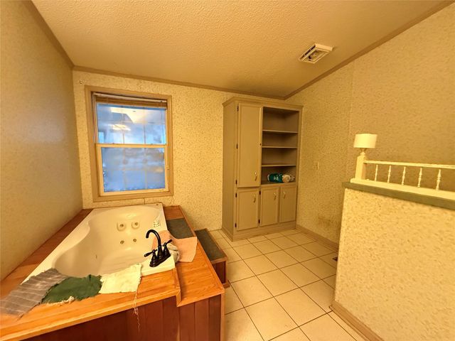 669 County Road 1245, Warren, TX 77664