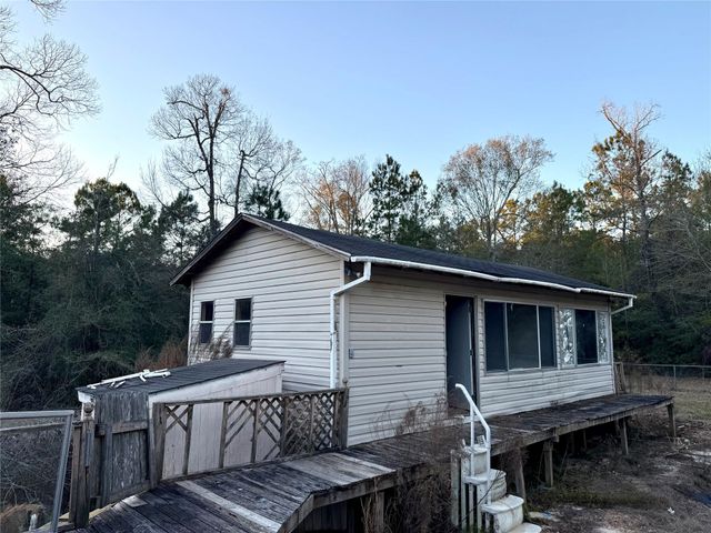 669 County Road 1245, Warren, TX 77664