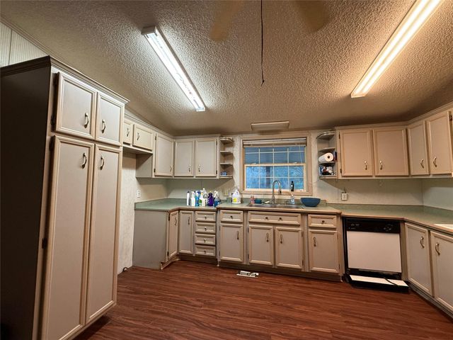 669 County Road 1245, Warren, TX 77664