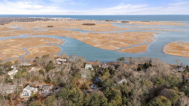 68 Abrams Hill Rd, Duxbury, MA 02332