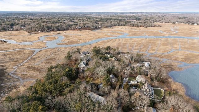 68 Abrams Hill Rd, Duxbury, MA 02332